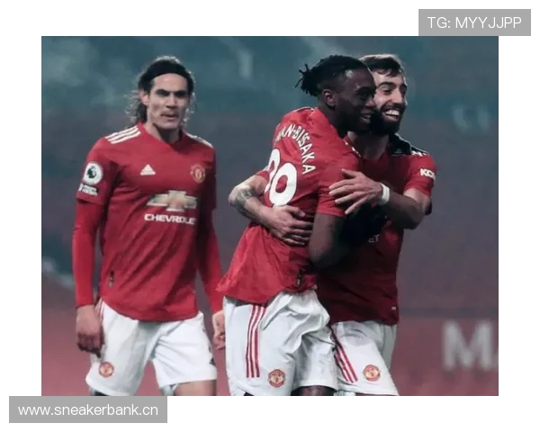 曼联重建反复，暴露长期战略缺失对争冠形势的影响