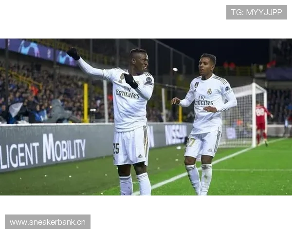 维尼修斯与历史顶级边锋对比：是否已进入世界级行列